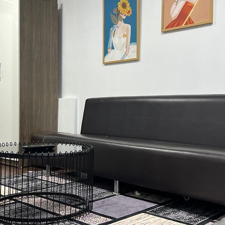 Venus Apartment Kham Thien Ханой Экстерьер фото
