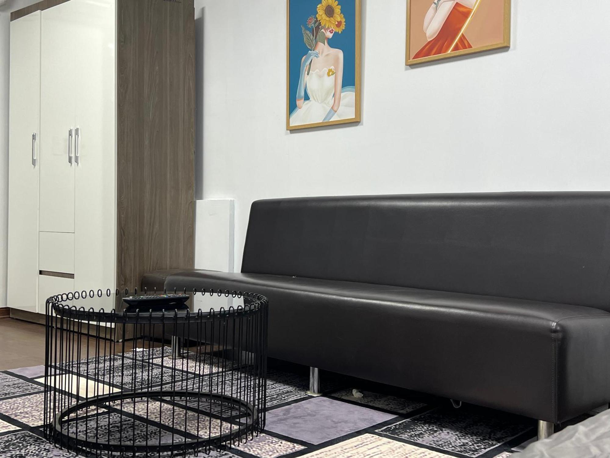 Venus Apartment Kham Thien Ханой Экстерьер фото