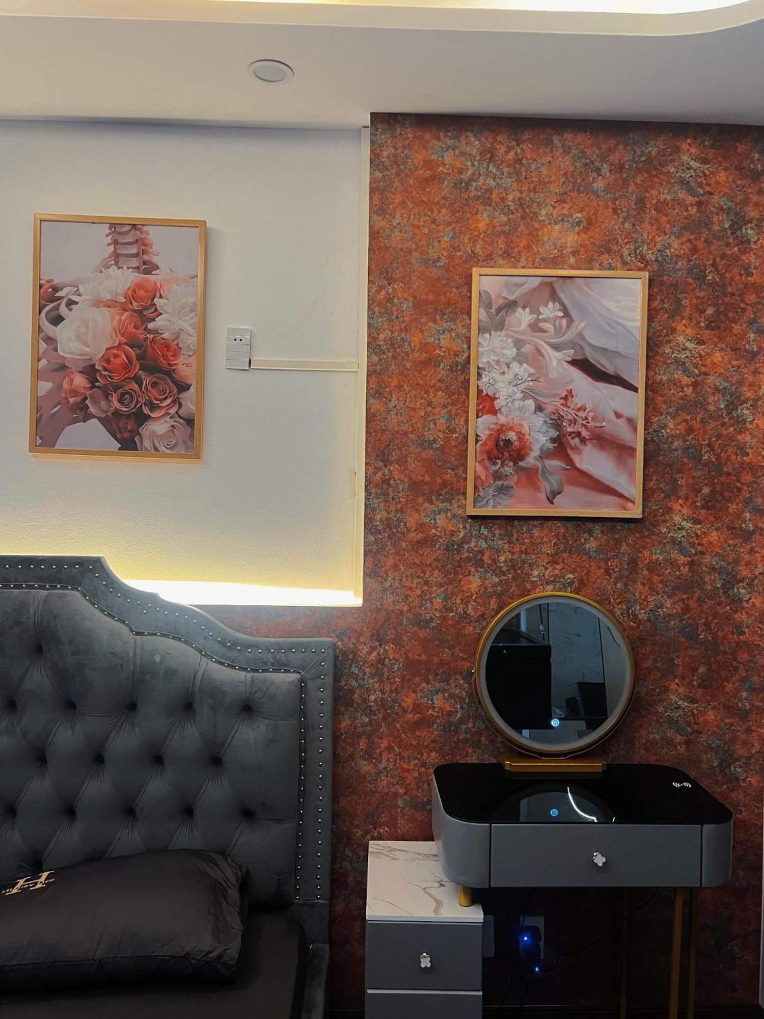 Venus Apartment Kham Thien Ханой Экстерьер фото