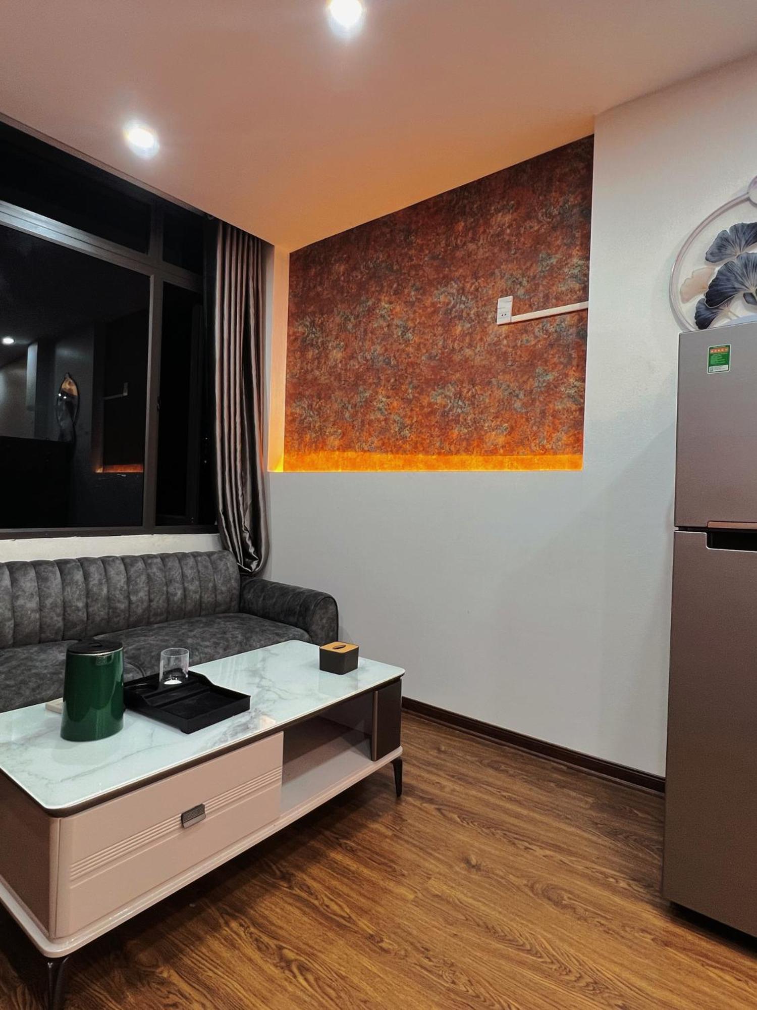 Venus Apartment Kham Thien Ханой Экстерьер фото